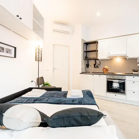 Guesthost - In One Apartmán Parma