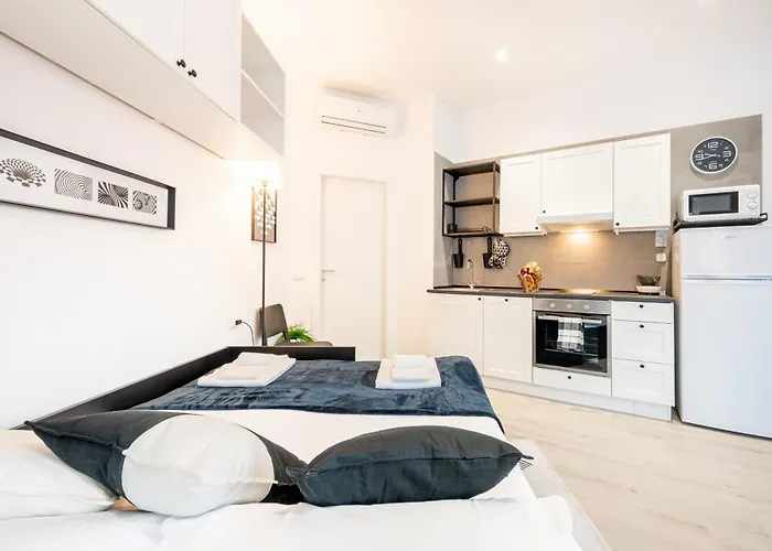 Guesthost - In One Apartmán Parma